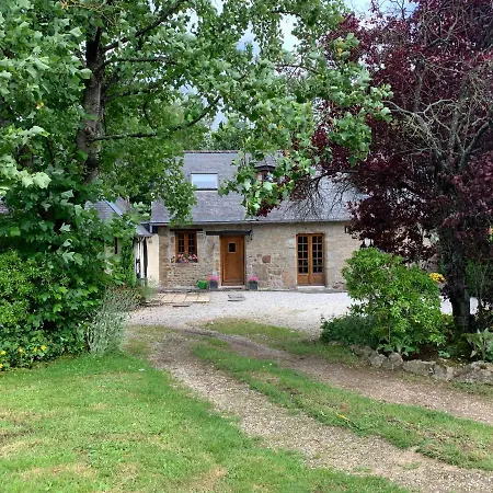Maison La Bureliere - For Families, Groups, Couples Gorron
