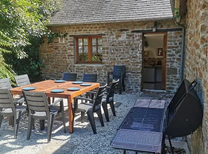 Maison La Bureliere - For Families, Groups, Couples