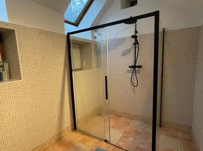 Maison La Bureliere - For Families, Groups, Couples Hébergement de vacances