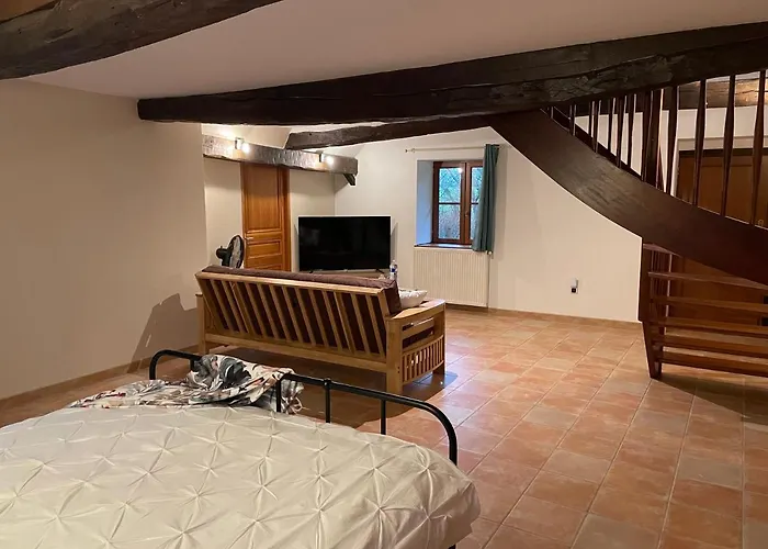 Maison La Bureliere - For Families, Groups, Couples