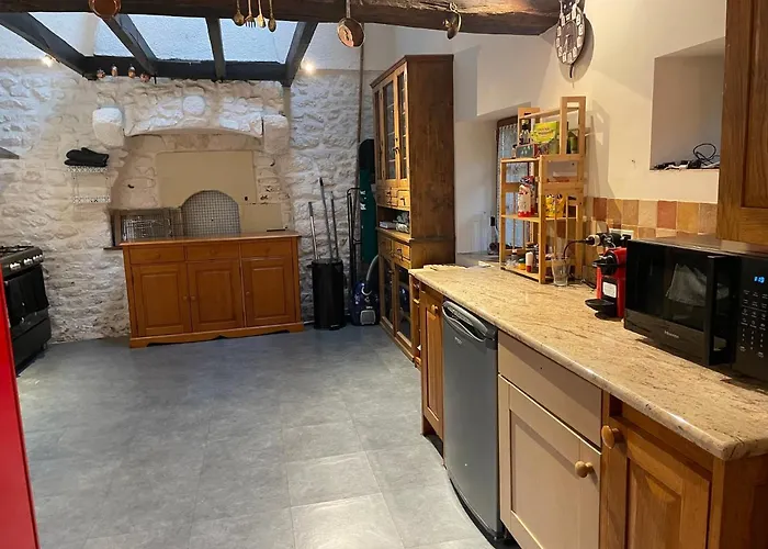 Maison La Bureliere - For Families, Groups, Couples Hébergement de vacances